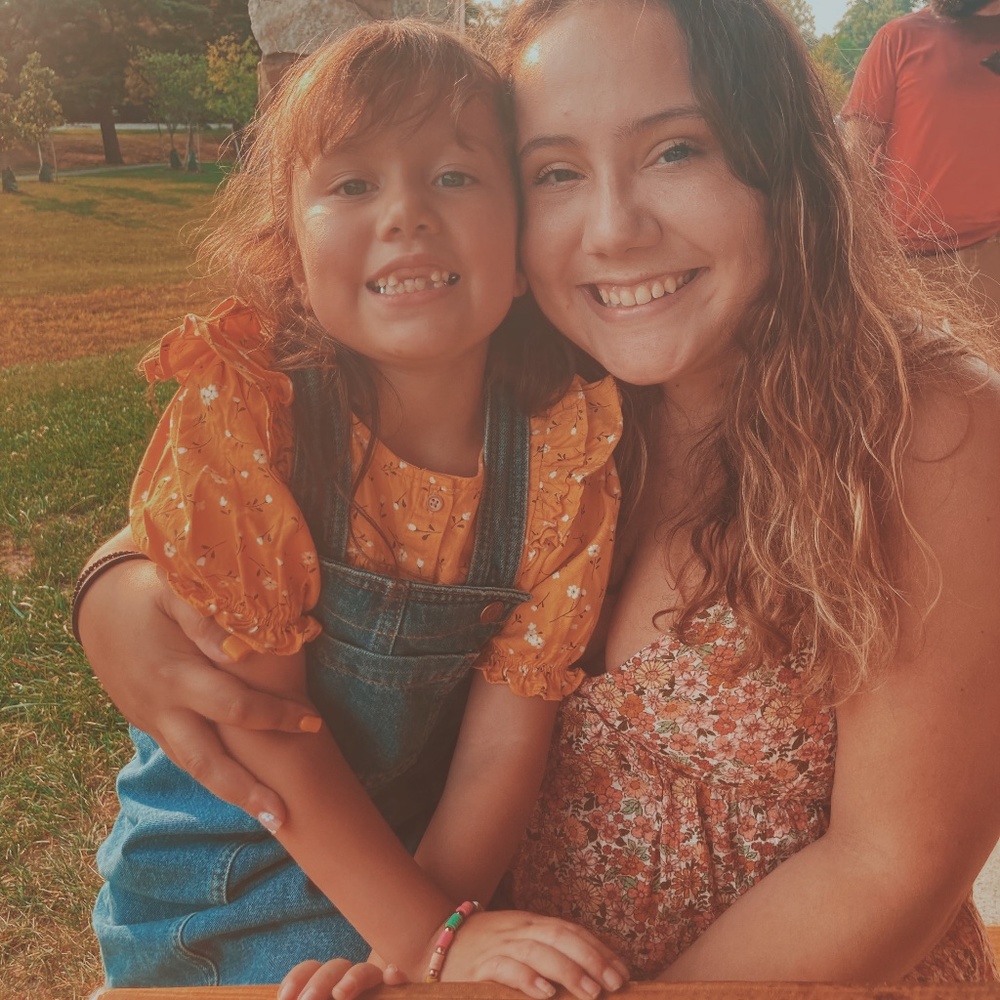 Meet your Posher, Esmeralda